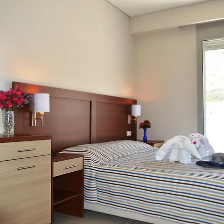 Bay & Hotel 3*